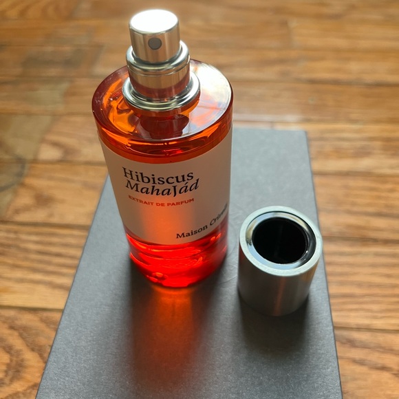 📍SOLD📍Hibiscus Mahajad by Maison Crevelli Extrait de Parfum. - Picture 7 of 9